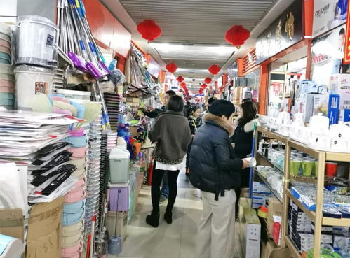 節前最后的瘋狂 濟南義烏小商品批發市場人氣爆棚，鞋帽批發成搶手貨